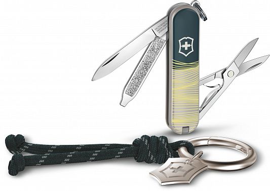 Нож брелок Victorinox 0.6223.E223 Classic SD New York Style, черный, 58 мм, 7 функций