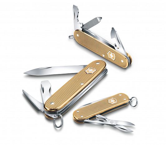 Нож-брелок VICTORINOX 0.6221.L19 Classic Alox Limited Edition 2019 золотистый