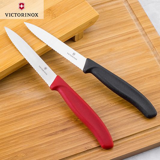 Нож для овощей VICTORINOX SwissClassic 6.7733 волнистый 10 см