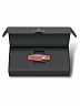 Коллекционный нож-брелок VICTORINOX Classic Alox LE 2025 58 мм, Stone Red, 0.6221.L25
