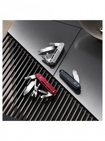 Нож складной Victorinox Synergy X Alox 0.8226.26, 93 мм, 10 функций, алюминиевая рукоять