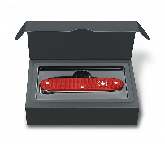 Нож складной Victorinox 0.2601.L18 Cadet Alox Limited Edition 2018 красный